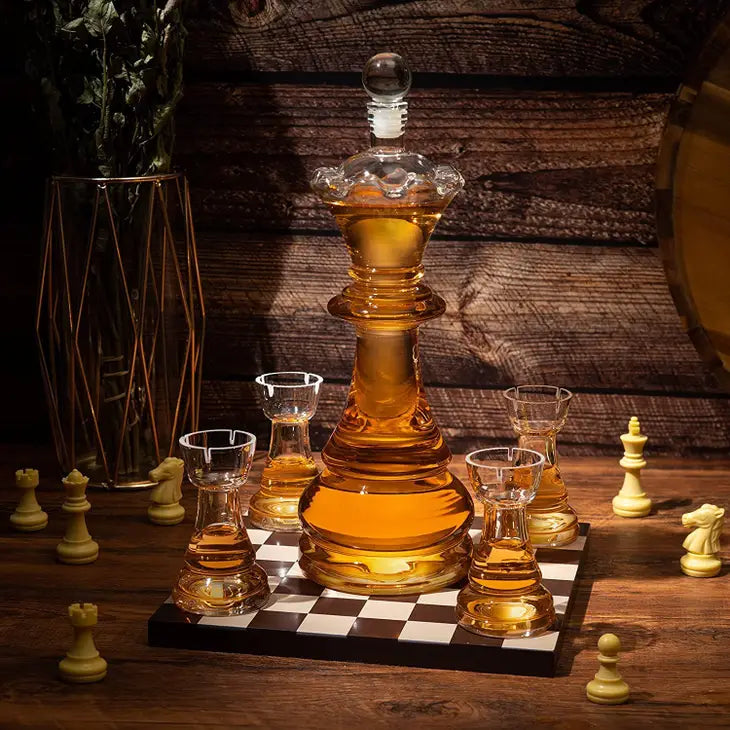 Chess Set Decanter w/ 4 Rook Glasses