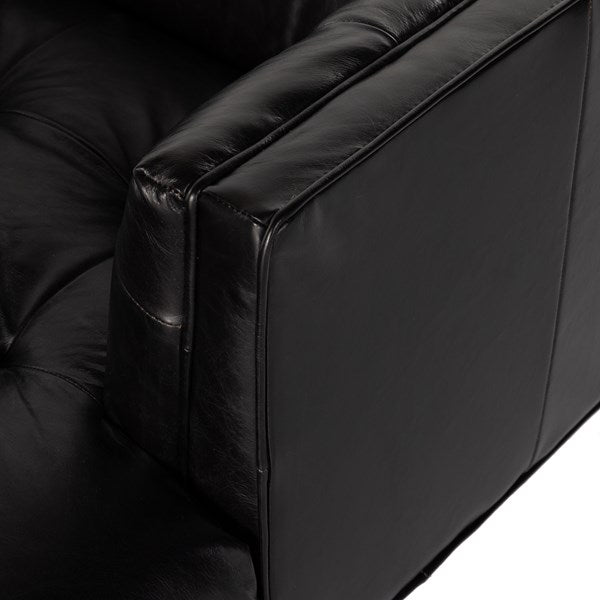 Vivian Chaise