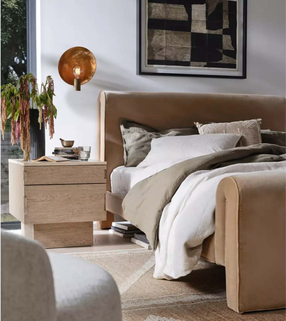 Queen May Bed