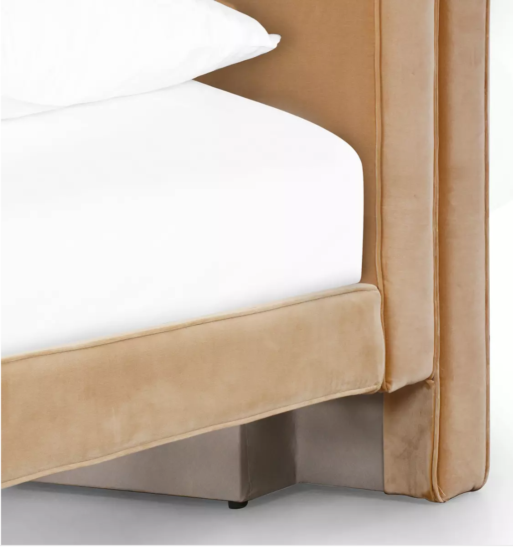 Queen May Bed