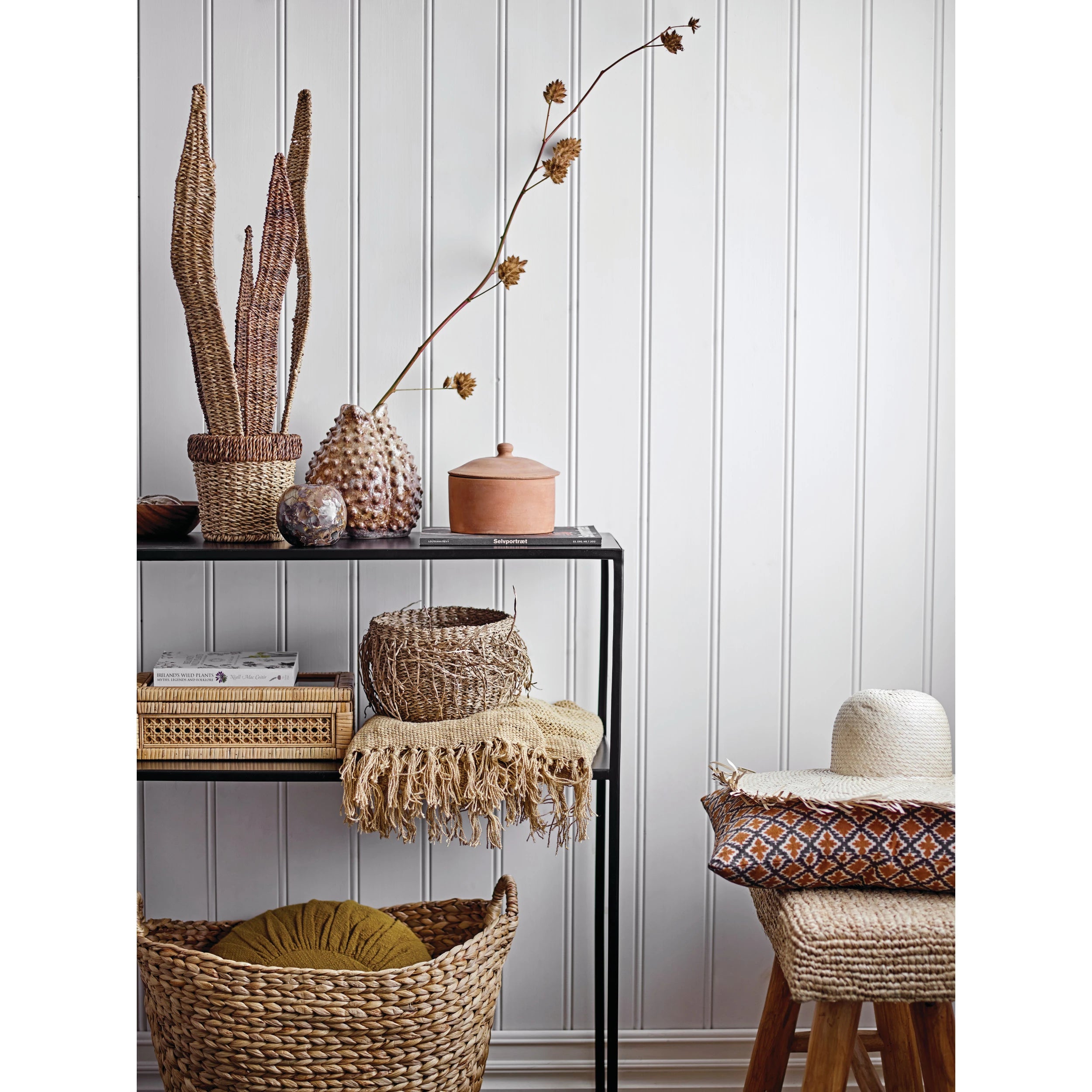 Natural Seagrass Baskets w/ Round Handles