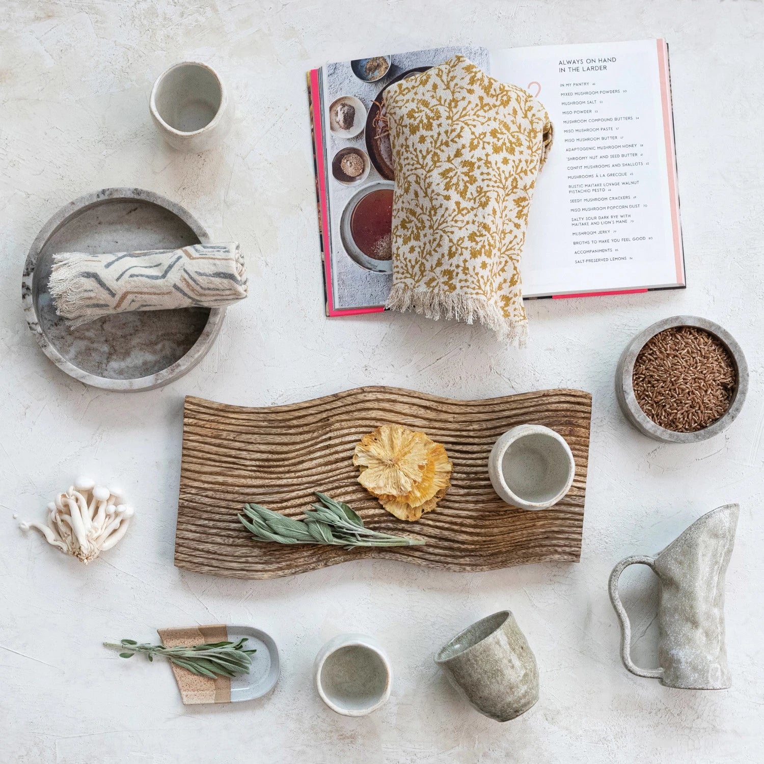 Walnut Grooved Mango Wood Cheese/Cutting Board