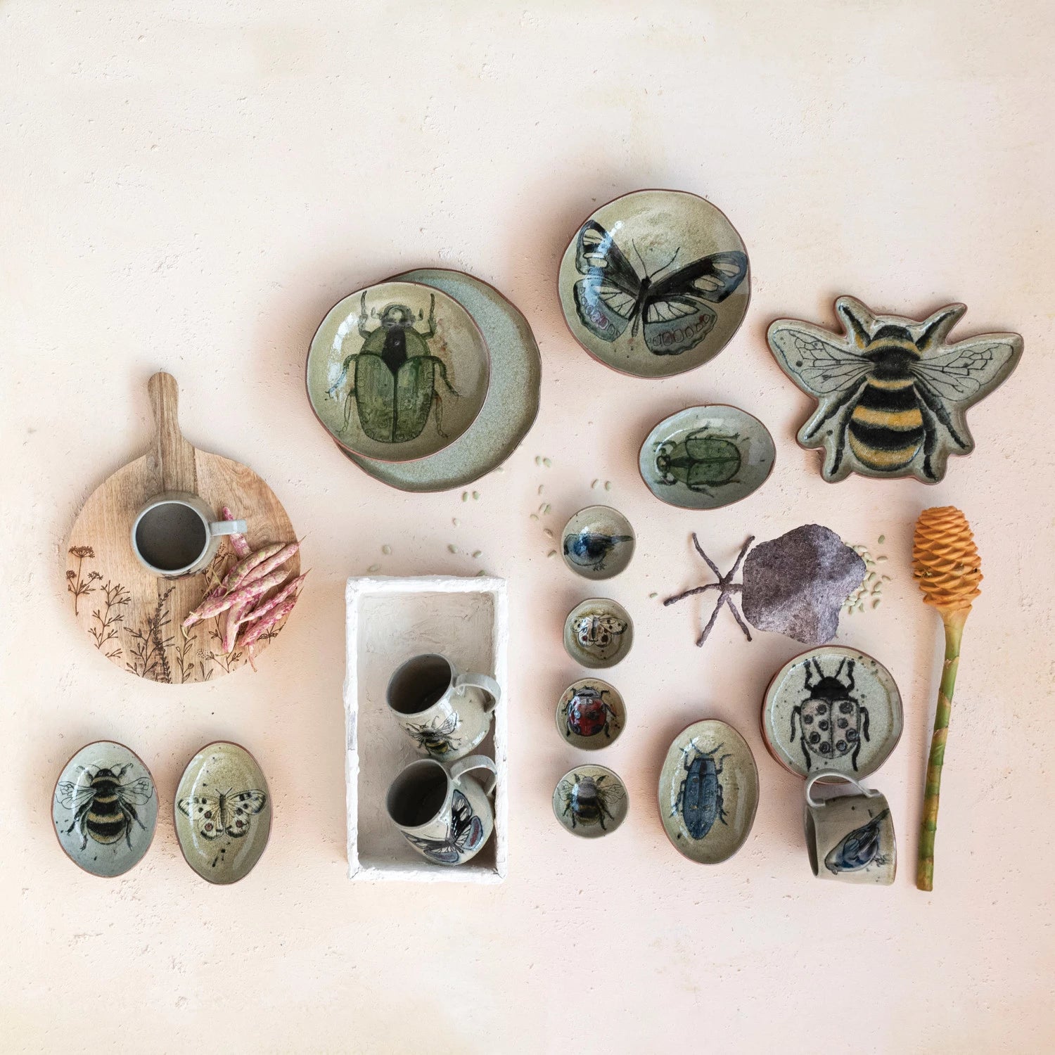 Stoneware Bee Plate