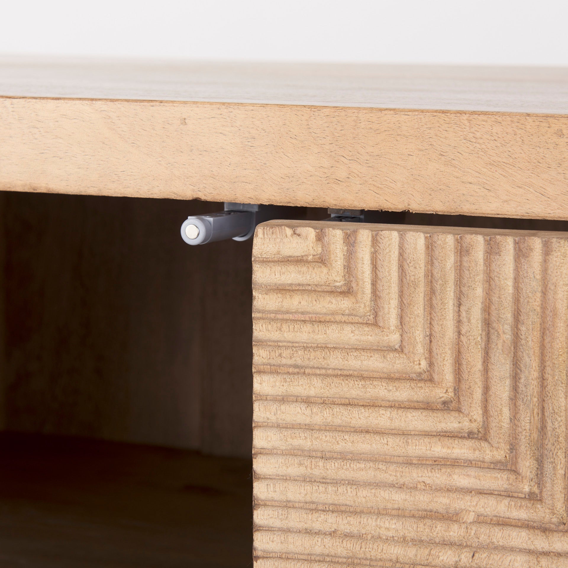 Khan Sideboard