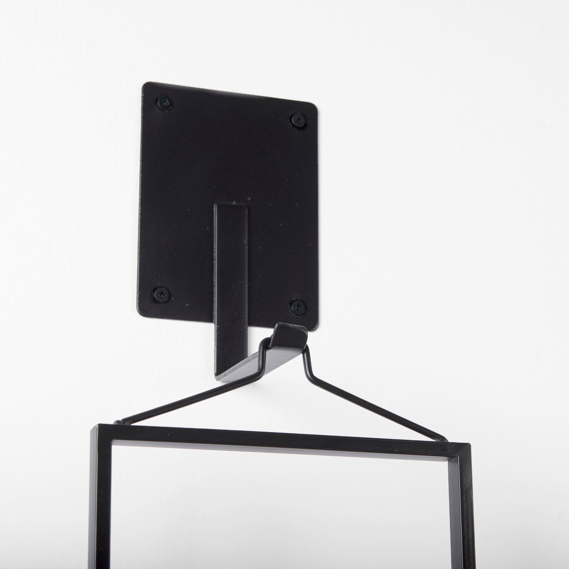 Avram Hanging Candle Holder