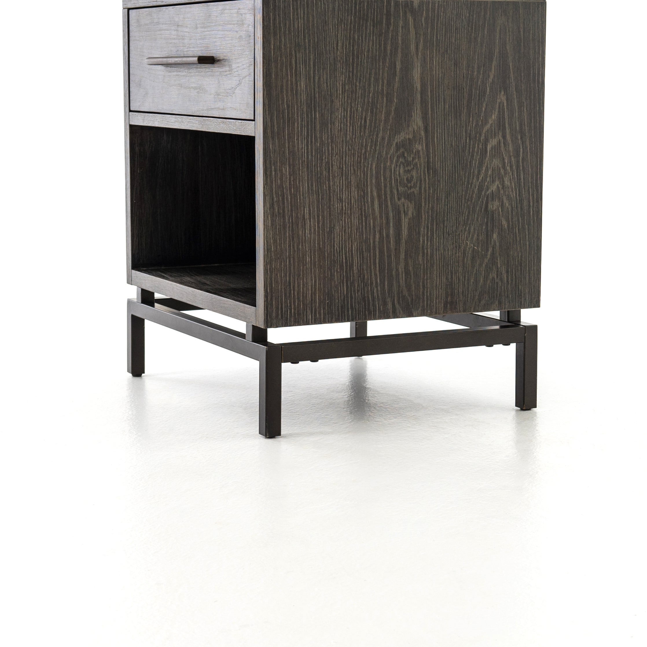 Hylton Nightstand