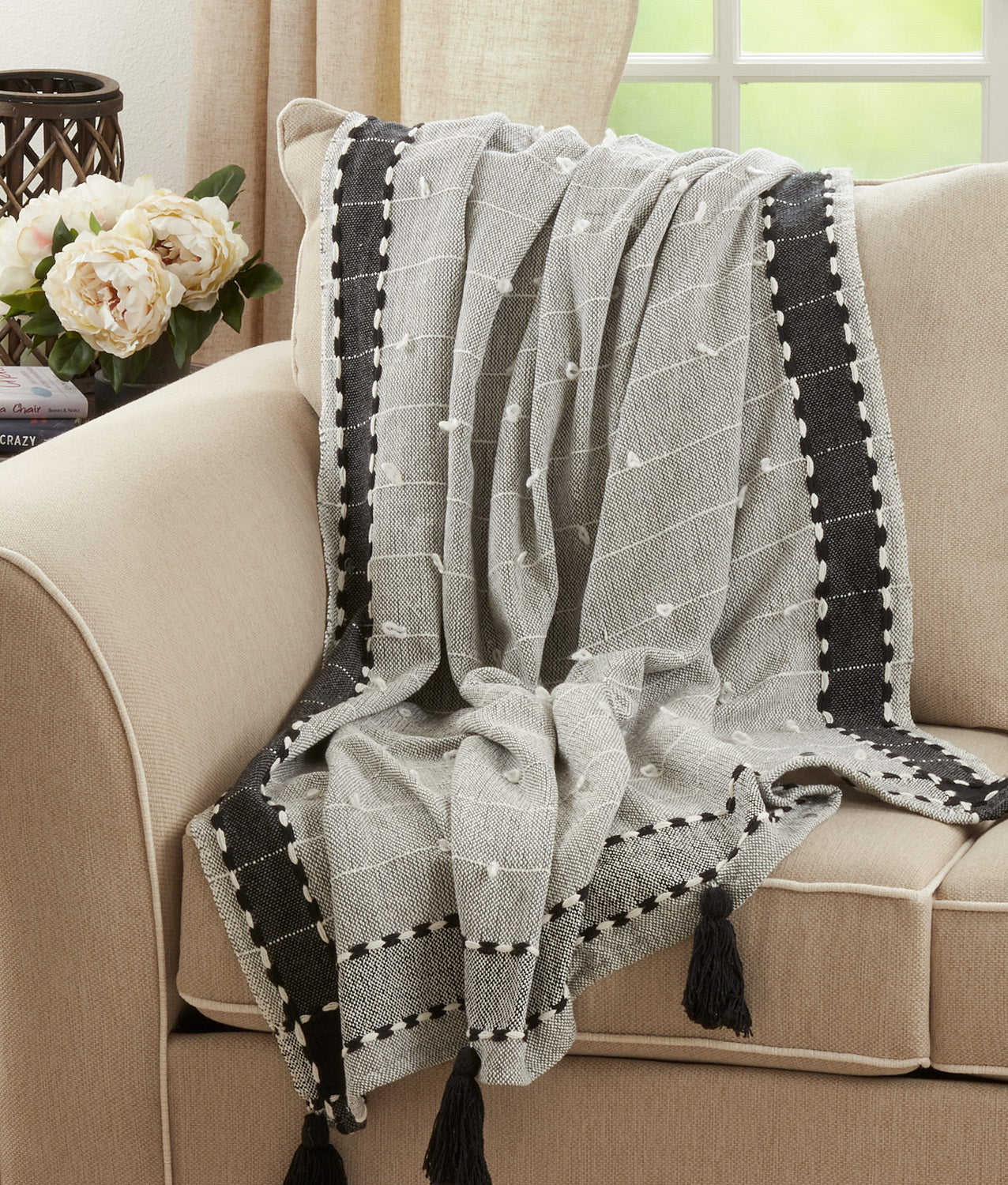 Banded Border Tassel Throw