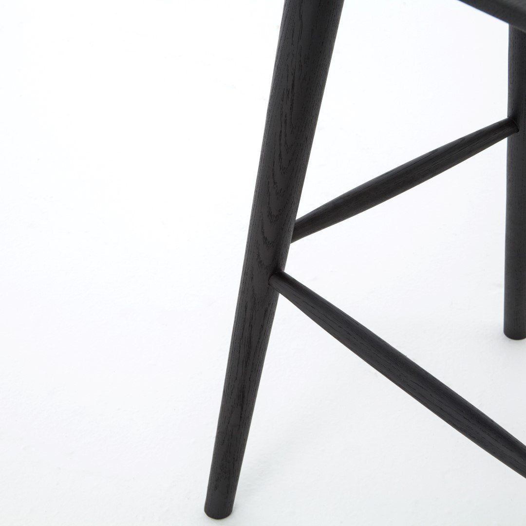 Bar: Black Oak