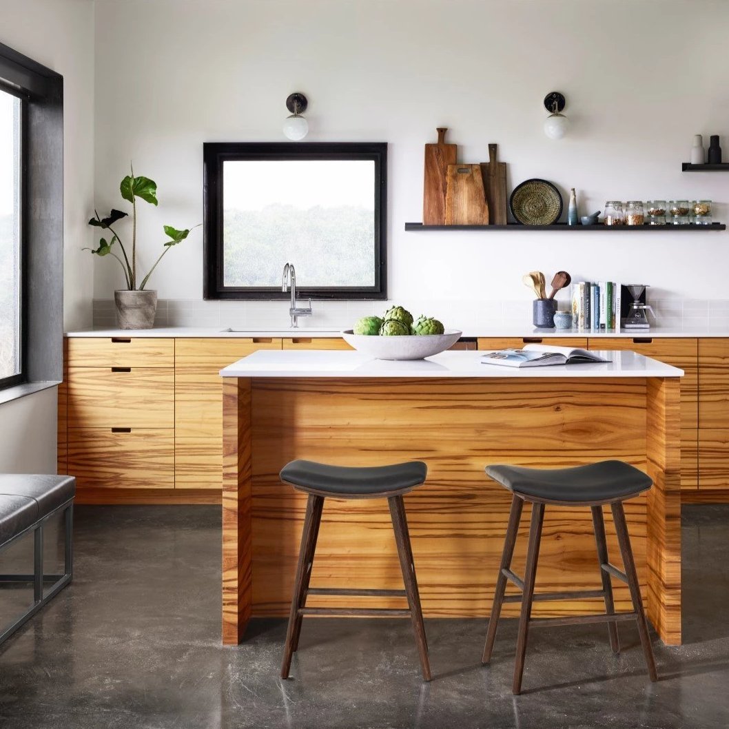 Counter: Distressed Black
