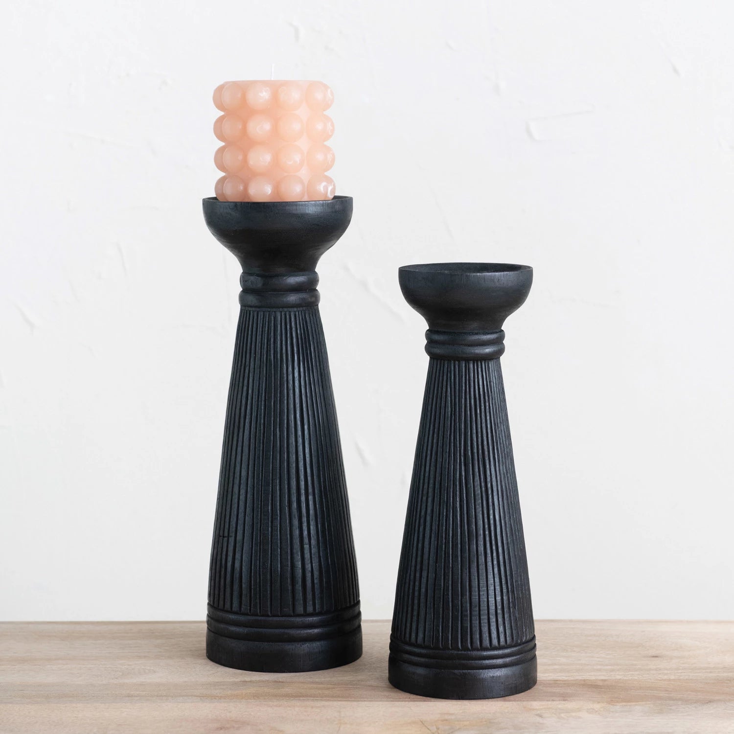 Black Albasia Ribbed Candle Holder