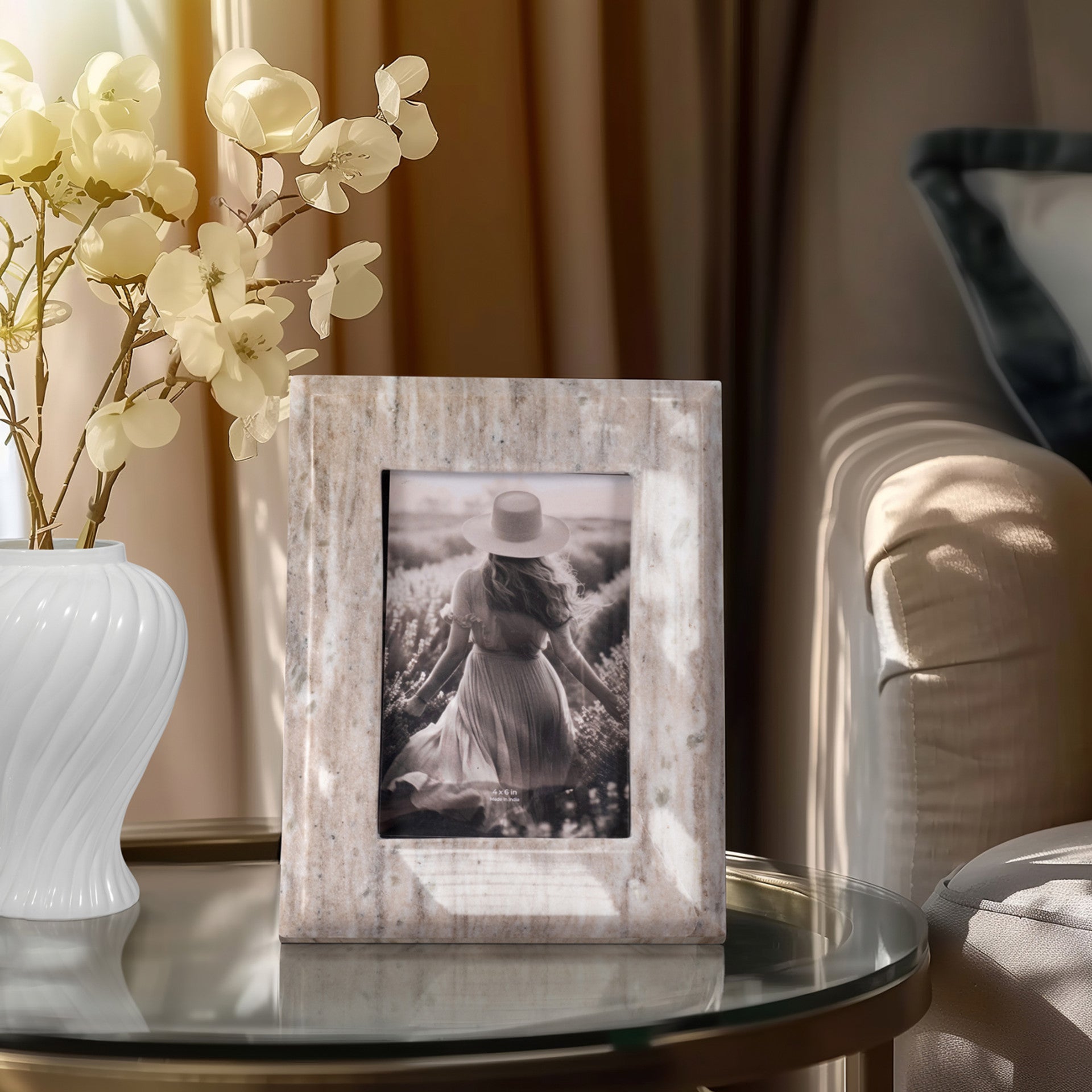 Curved Marble Photo Frame, Mocha