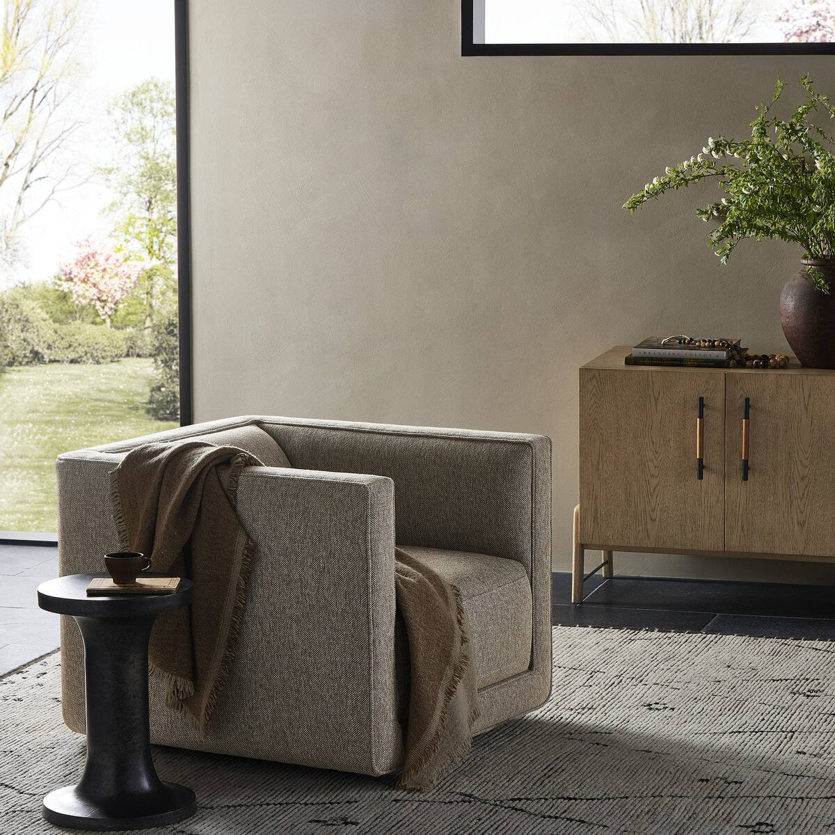 Patrick Swivel Chair