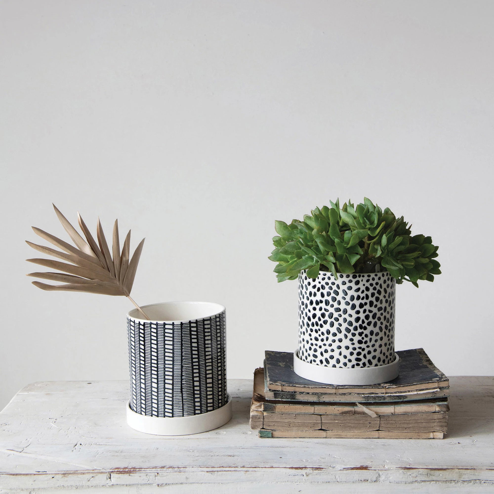 Black and White Planter w/ Saucer