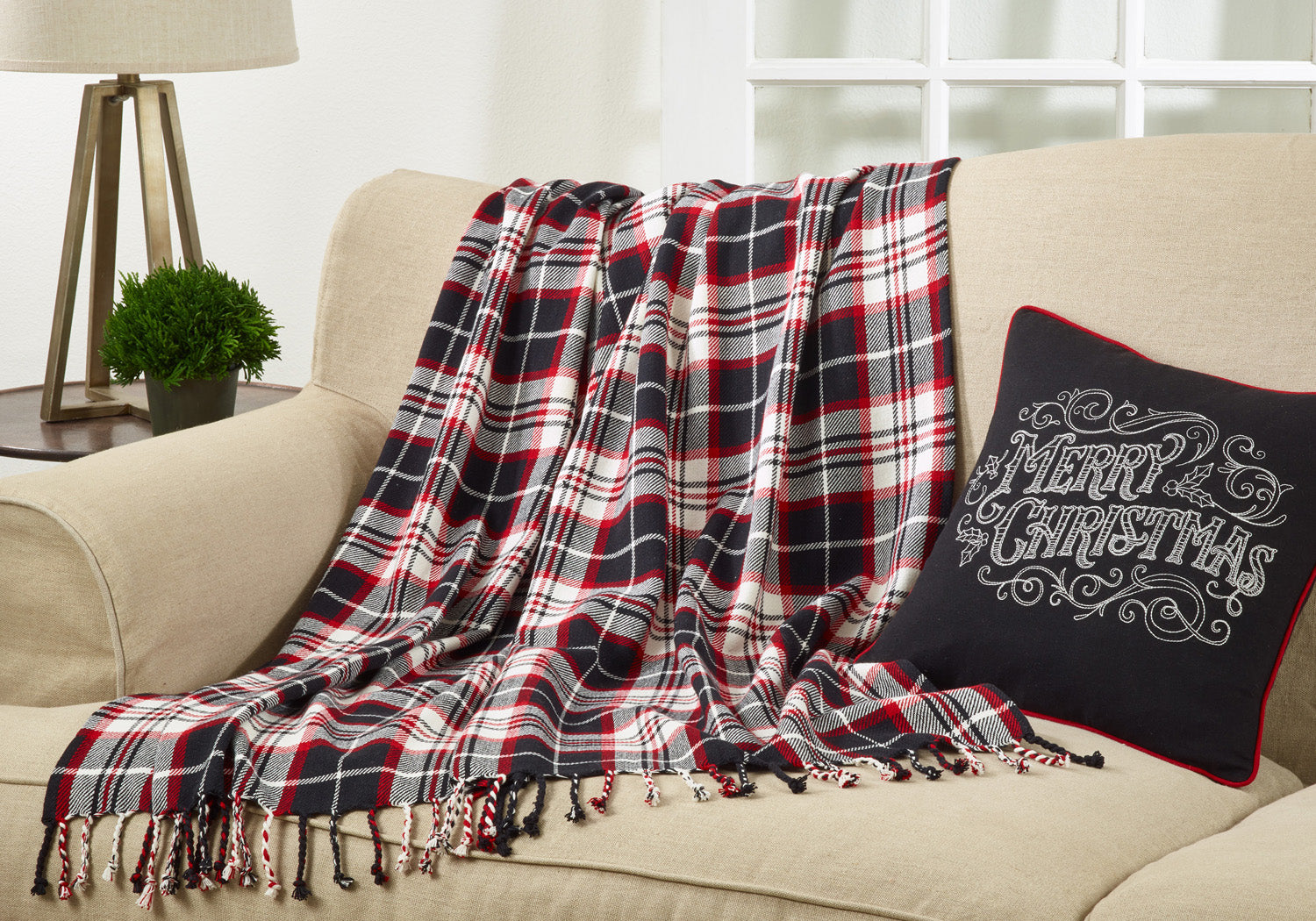 Black and Red Plaid Throw